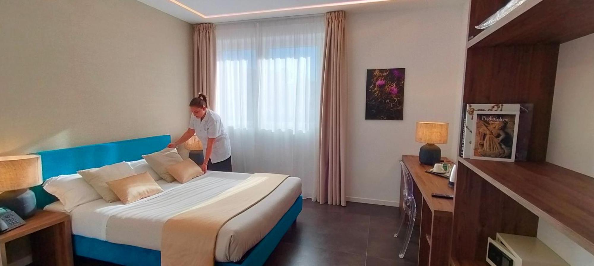 Outside Boutique Hotel Фоджиа Экстерьер фото