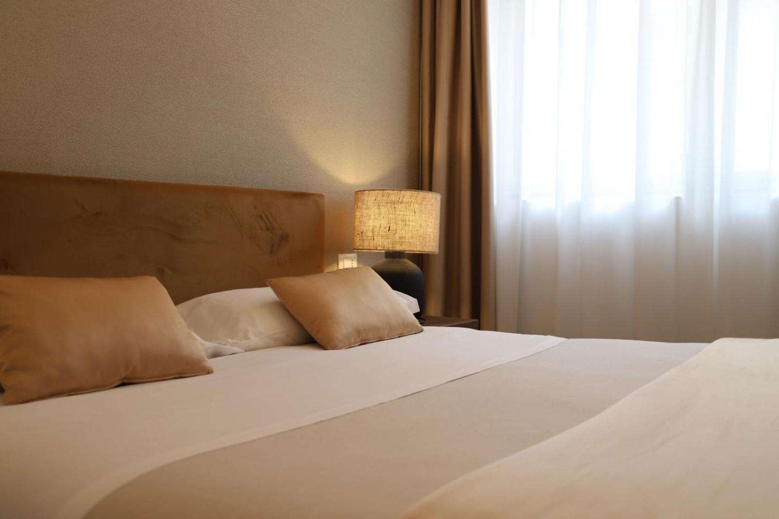 Outside Boutique Hotel Фоджиа Экстерьер фото